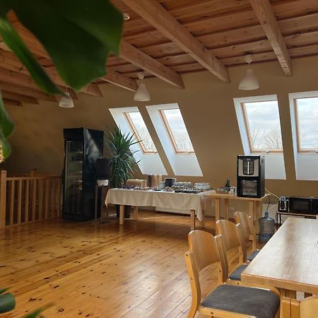 Abzali Hotel And Restaurant With Self Check-In Ādaži Eksteriør bilde