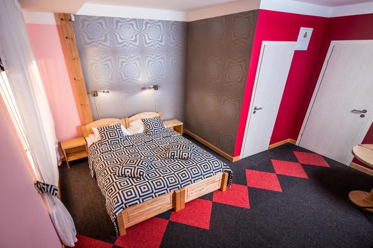 Abzali Hotel And Restaurant With Self Check-In Ādaži Eksteriør bilde