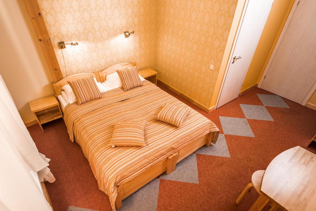 Abzali Hotel And Restaurant With Self Check-In Ādaži Eksteriør bilde