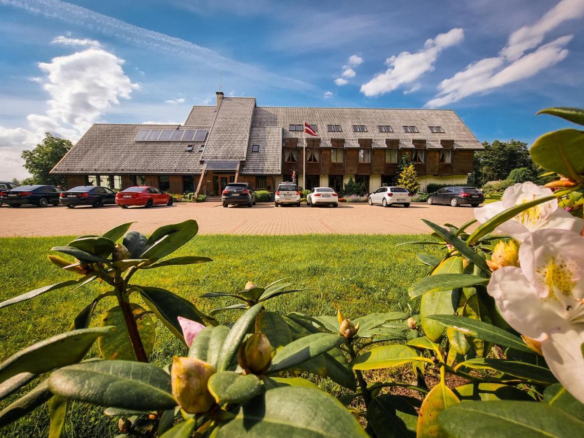 Abzali Hotel And Restaurant With Self Check-In Ādaži Eksteriør bilde