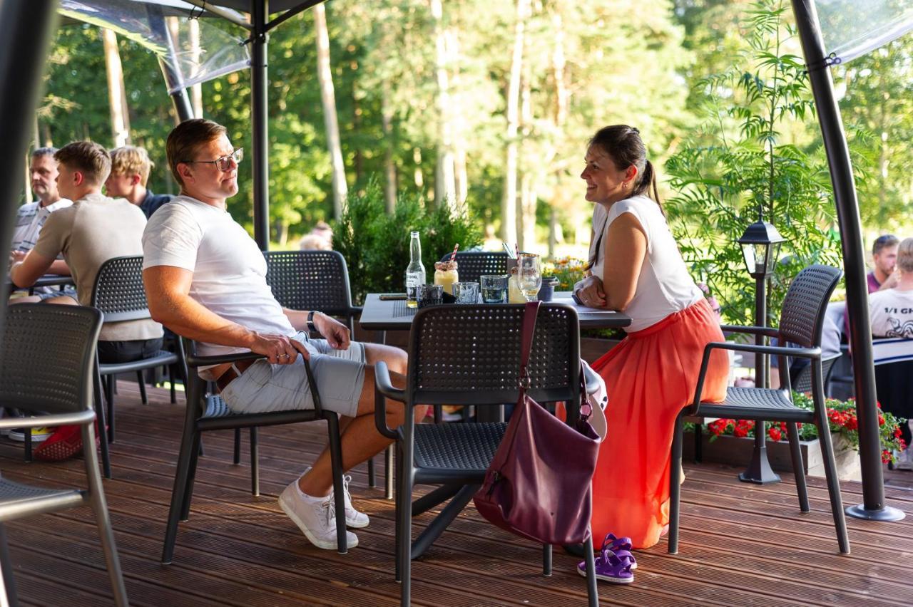Abzali Hotel And Restaurant With Self Check-In Ādaži Eksteriør bilde
