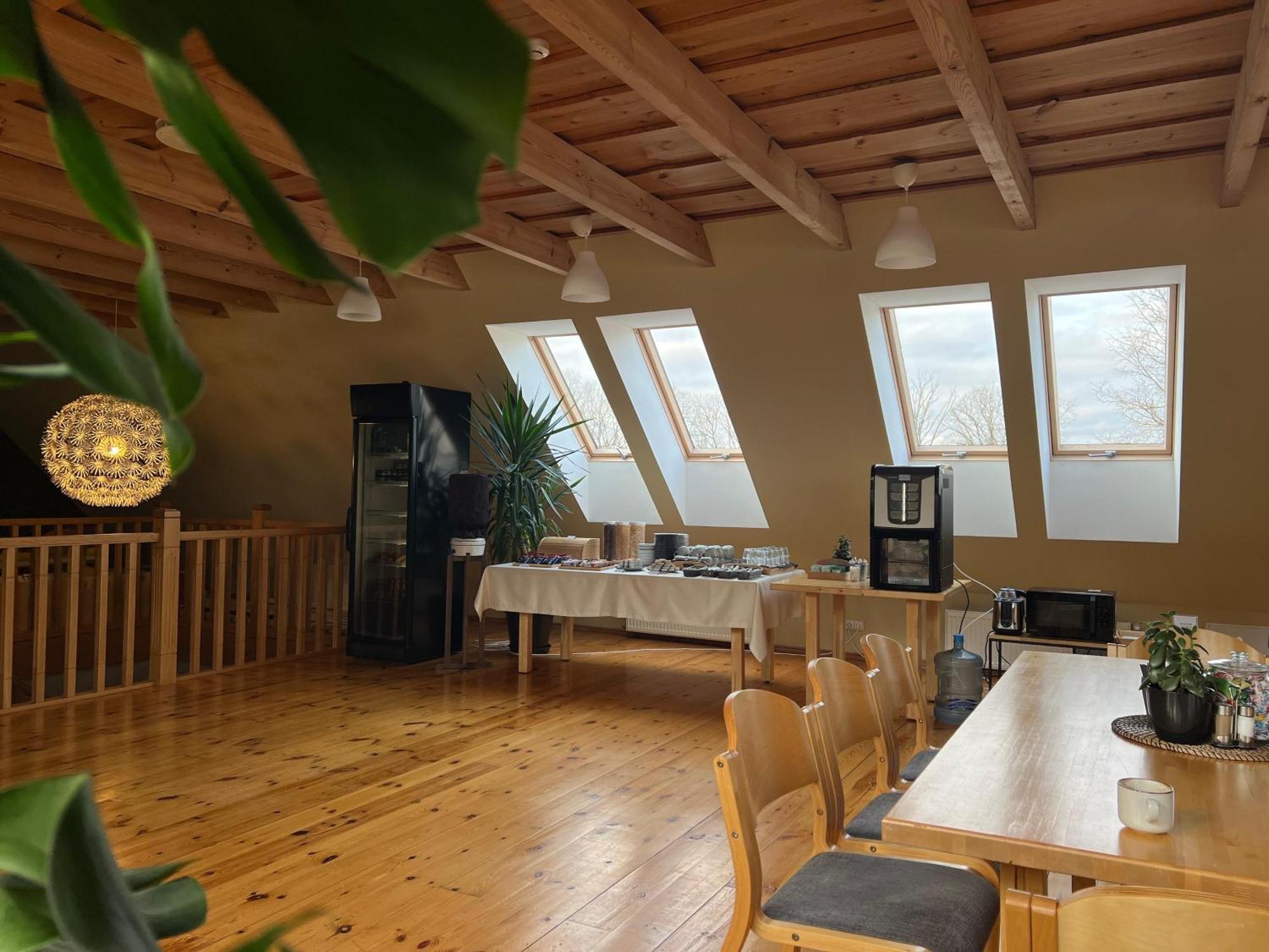 Abzali Hotel And Restaurant With Self Check-In Ādaži Eksteriør bilde